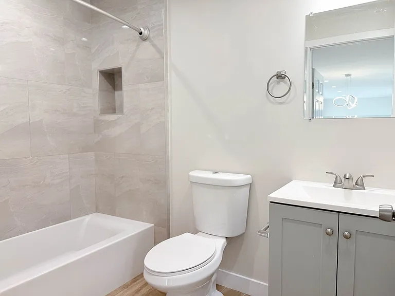 9027 Lindley Ave — Photo 12