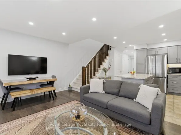 17 Katemore Dr #21, Guelph, ON N1L 0J2