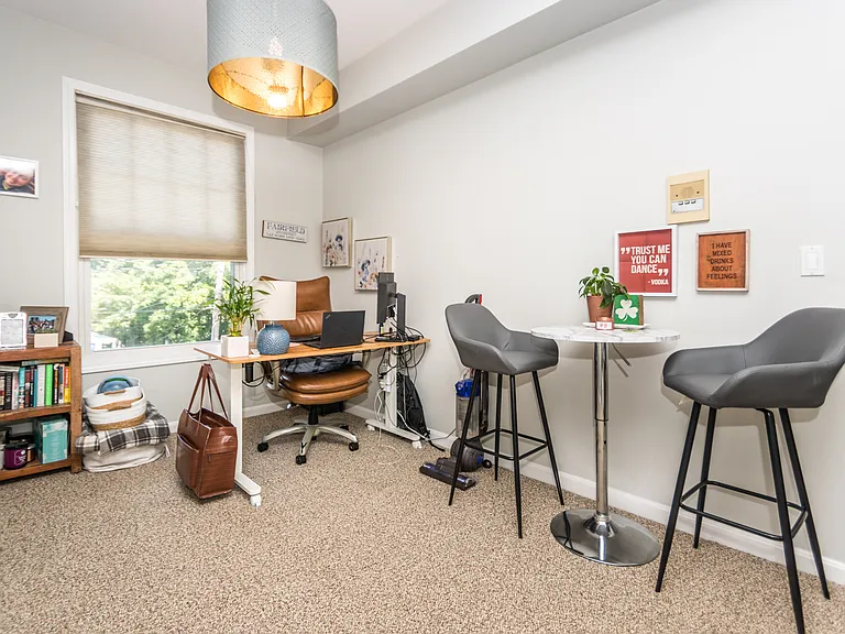 110 Maple Pl #8 — Photo 10