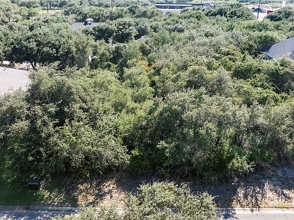 4th image of 469 Augusta Dr