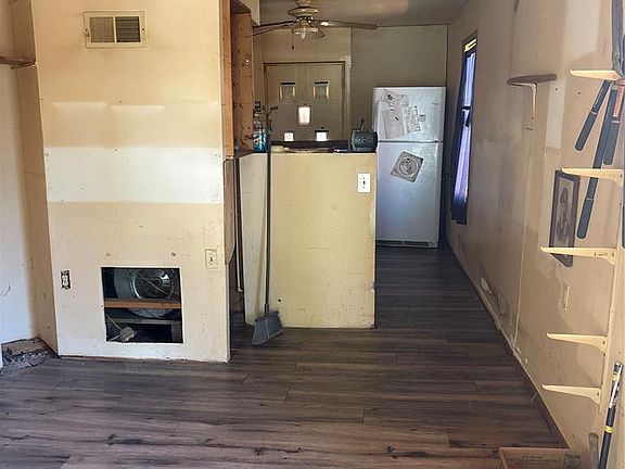 2nd image of 2512 W 24th St