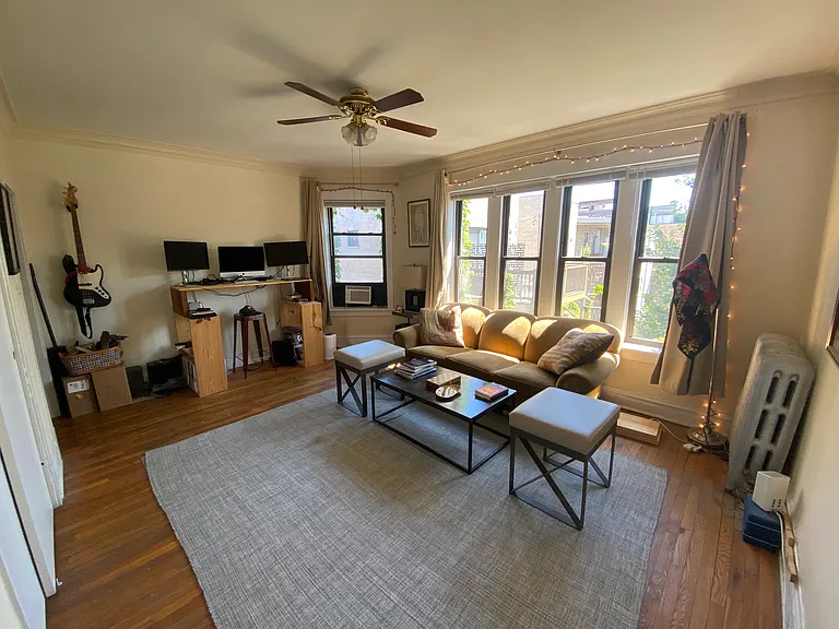 1471 W Carmen Ave #3S — Photo 2