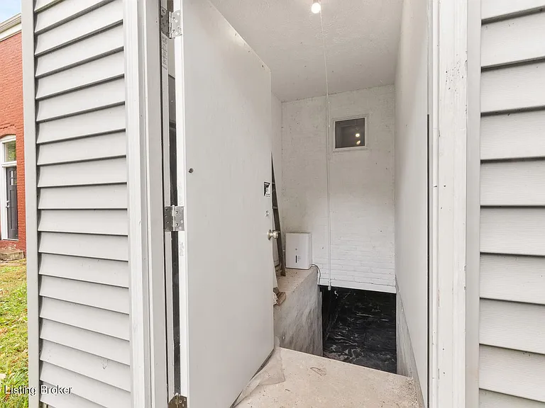 408 Doctor W #J — Photo 27