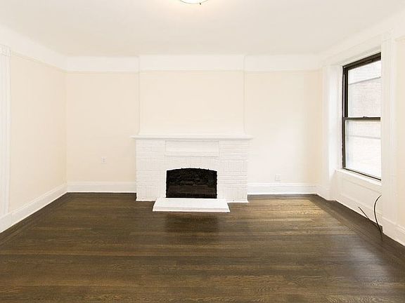 2nd image of 24 Jane St APT 2B