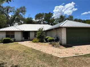 126 Riverside Ln, Martindale, TX 78655