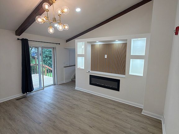 3rd image of 308 E 55th St APT 4