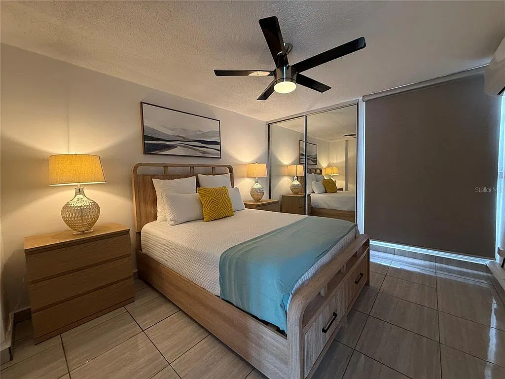 1 bed, 1.0 bath, 717 sqft, $1,800 — Photo 2