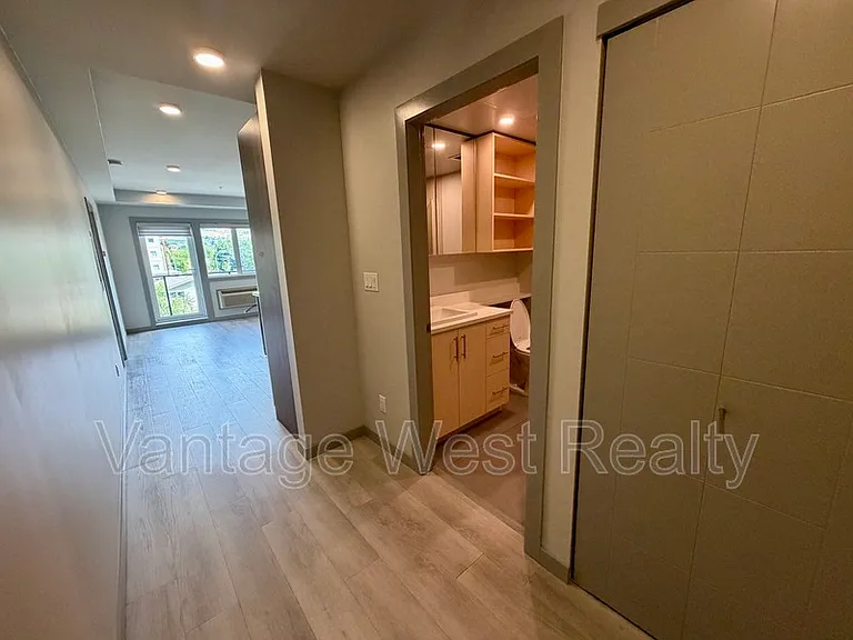 345 Dougall Rd N #325 — Photo 12