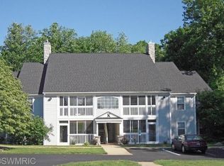 315 Westbrook Ct, Marshall, MI