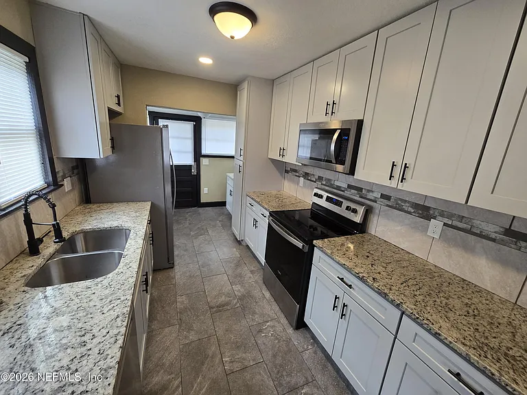 41 Tallulah Ave — Photo 10