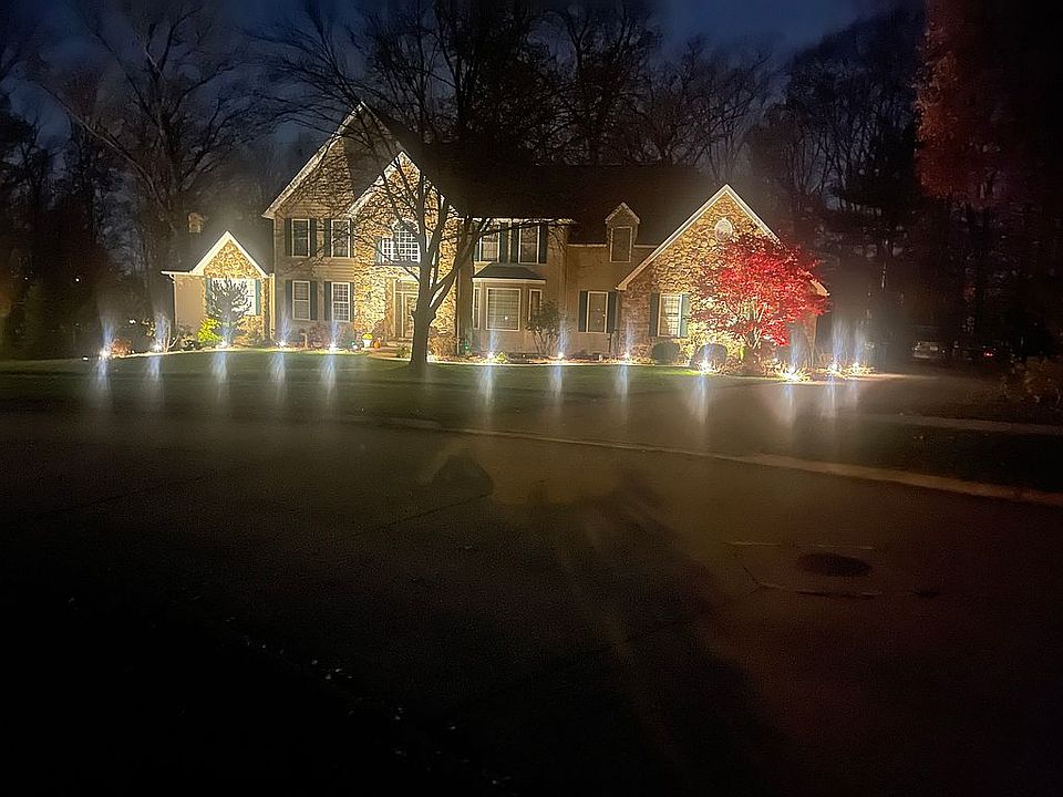 1st image of 761 Woodmere Dr