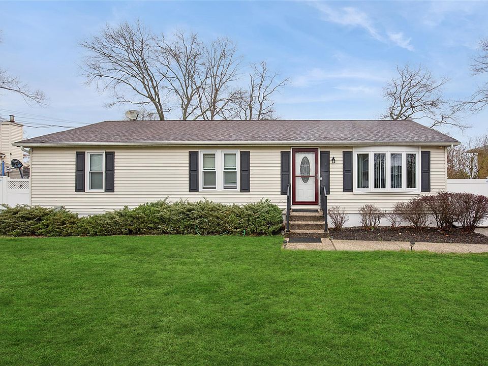 1st image of 5 Bonny Drive