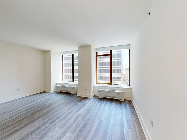 10 Hanover Square — Photo 120