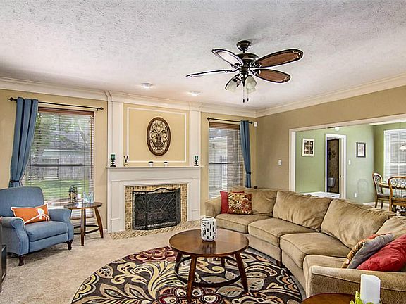 5th image of 3710 Lake Shade Ct