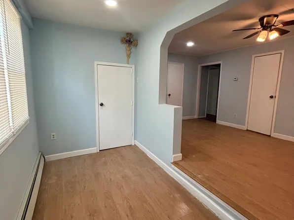 (undisclosed Address), Babylon, NY 11702