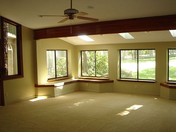 4th image of 10263 Thousand Oaks Cir