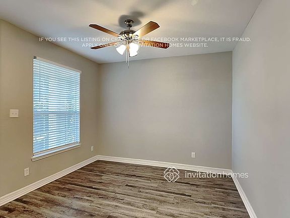 4th image of 1060 Pullman Dr