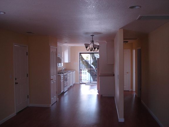 2nd image of 1020 6th Ave