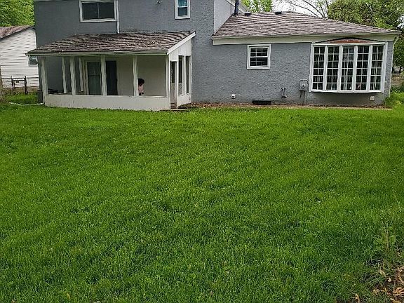 2nd image of 5575 Oakmont Dr