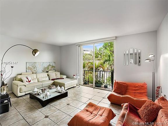 5th image of 1651 NE 115th St APT 19C