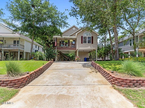 2nd image of 117 SE 12th Street