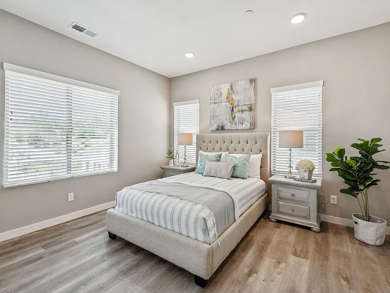 KSB - Santa Fe Townhomes — Photo 11