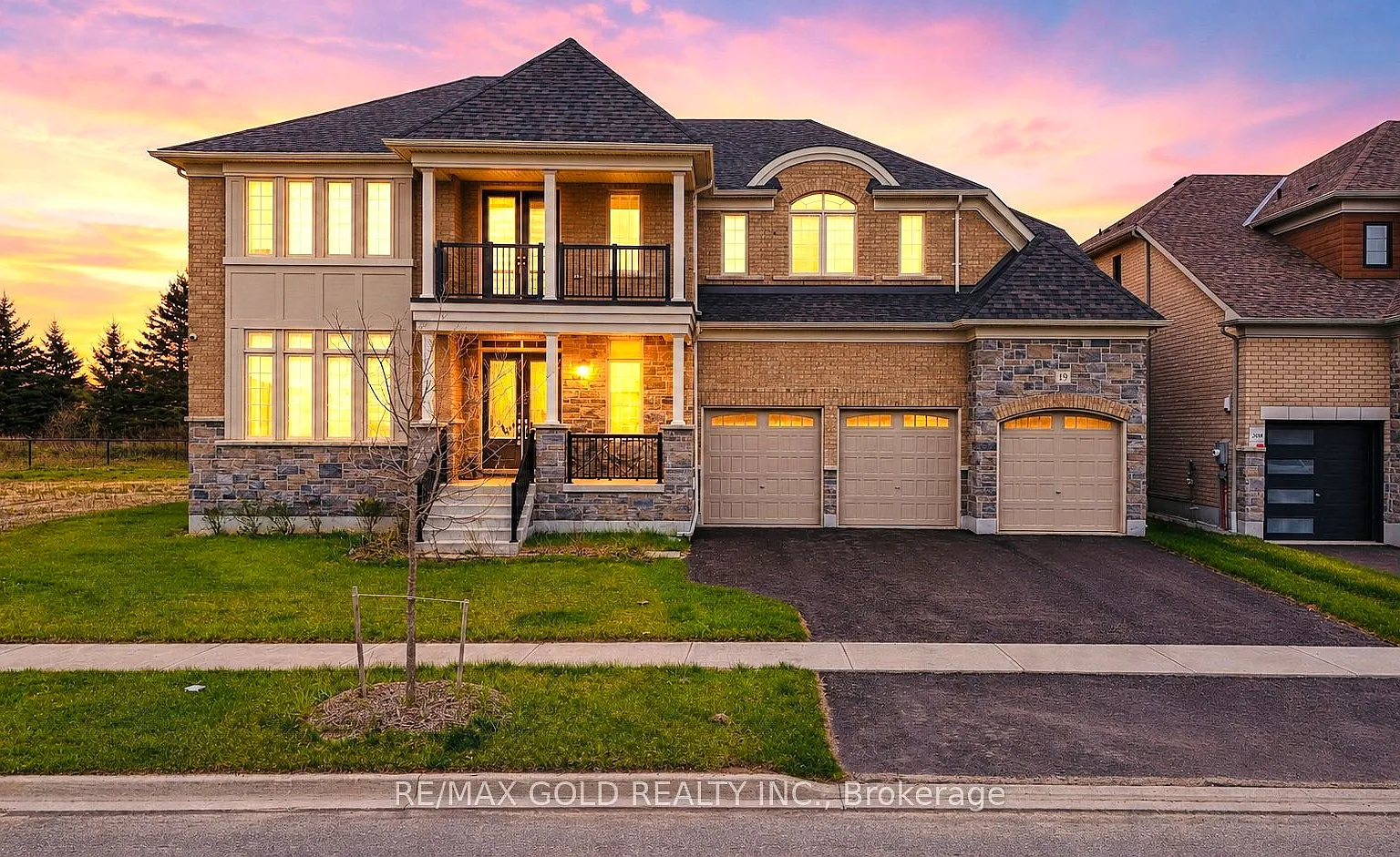 6 bed, $4,700 — Photo 1