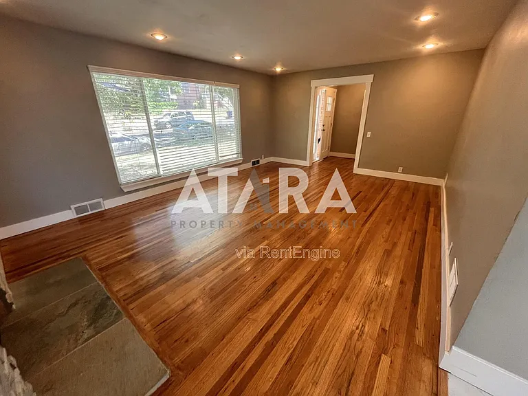 2362 E Bryan Ave — Photo 7