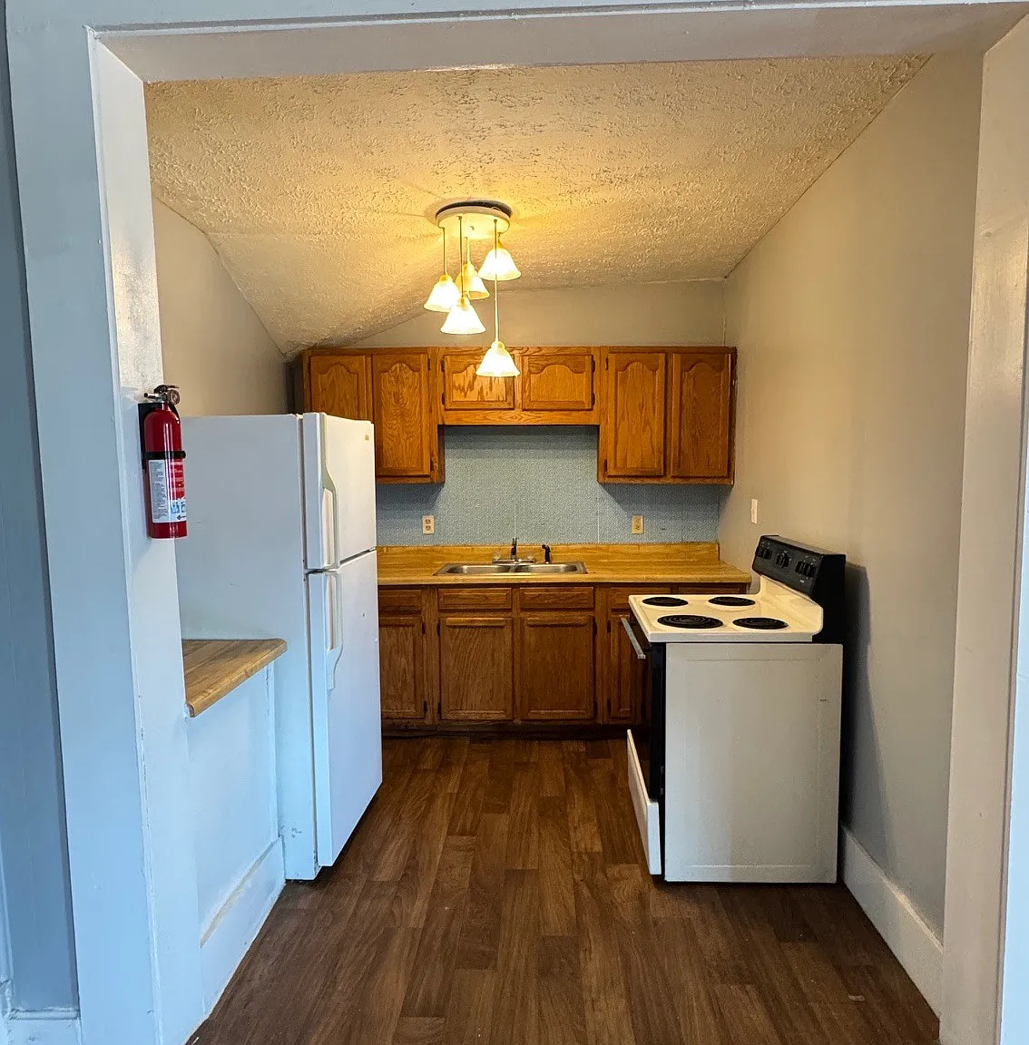 405 N High St — Photo 4