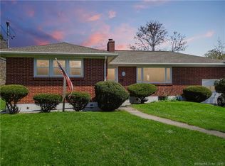 1 Dart St, New London, CT 06320