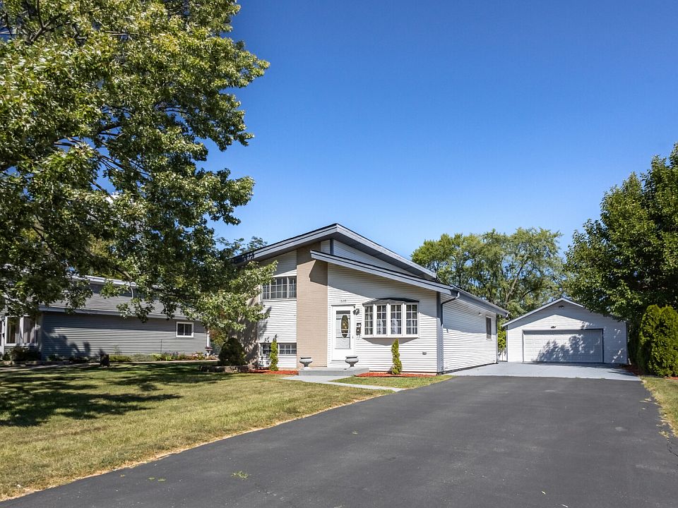 1st image of 1639 Larry Ln