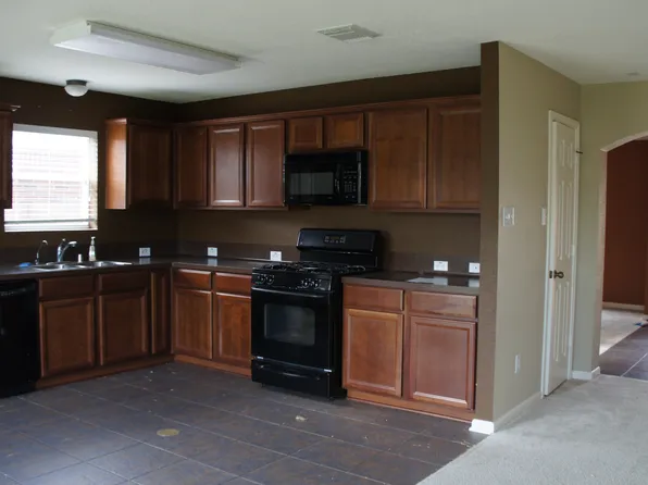 11408 Morning Brook Dr, Pearland, TX 77584