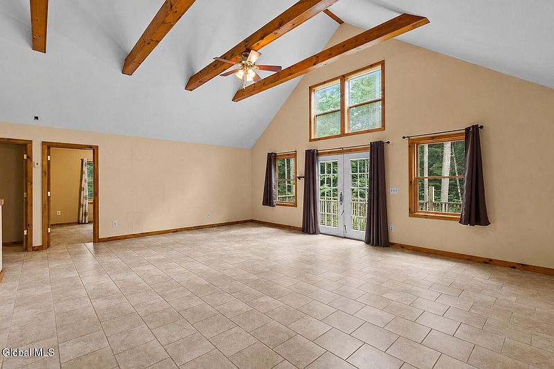 4th image of 14 Vanderwalker Road