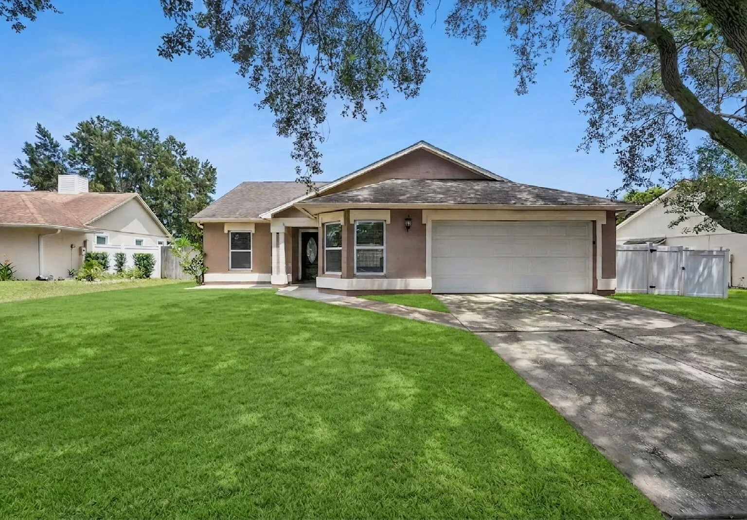3 bed, 2.0 bath, 1518 sqft, $2,395 — Photo 1