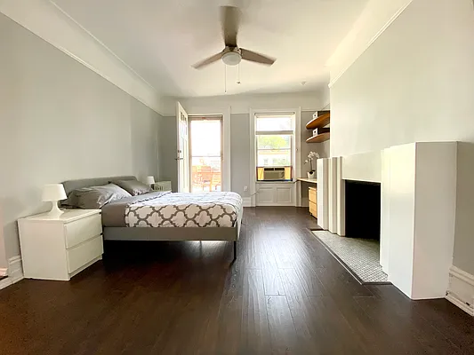 Rented by Compass | media 28