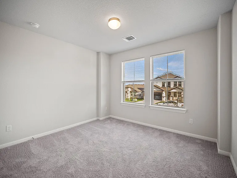 136 Caterpillar Ln — Photo 13