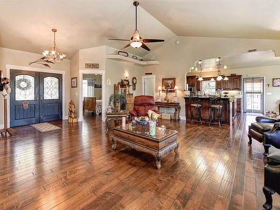 4th image of 5961 McKinley Dr