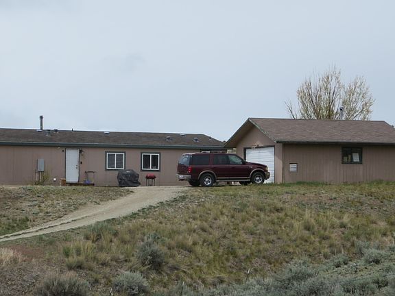 2nd image of 926 Coyote Mountain Trl