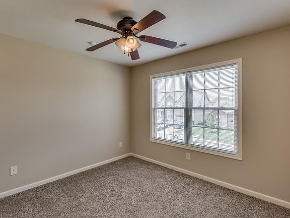 2nd image of 1498 Cobra Ln
