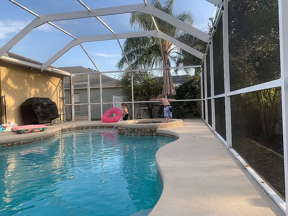 2nd image of 2712 Valencia Grove Dr