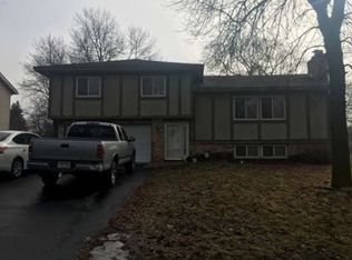 4352 Bramblewood Ave, Vadnais Heights, MN 55127