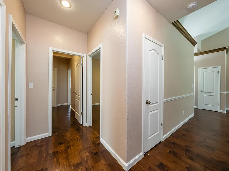 5857 W Millbrae Ave — Photo 14