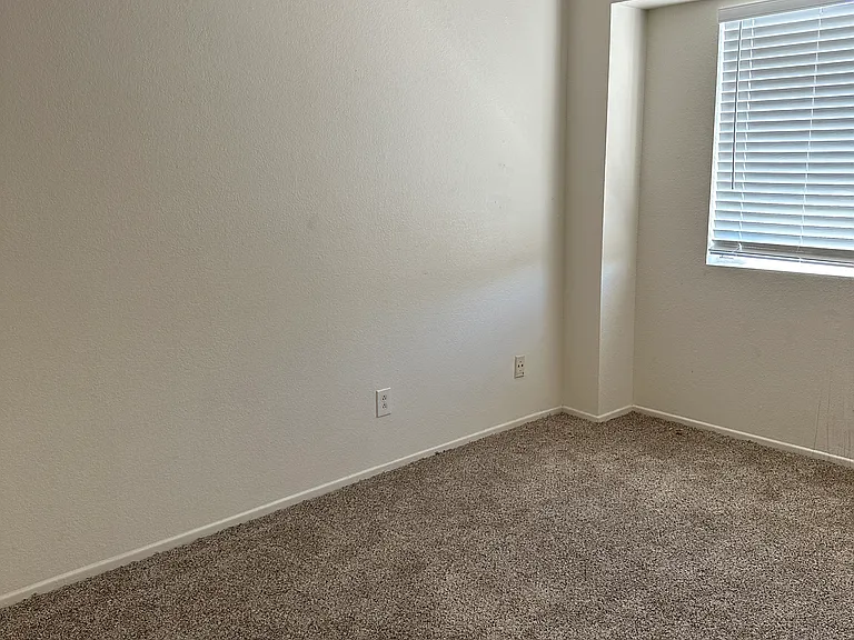 951 Georgia St #C — Photo 11