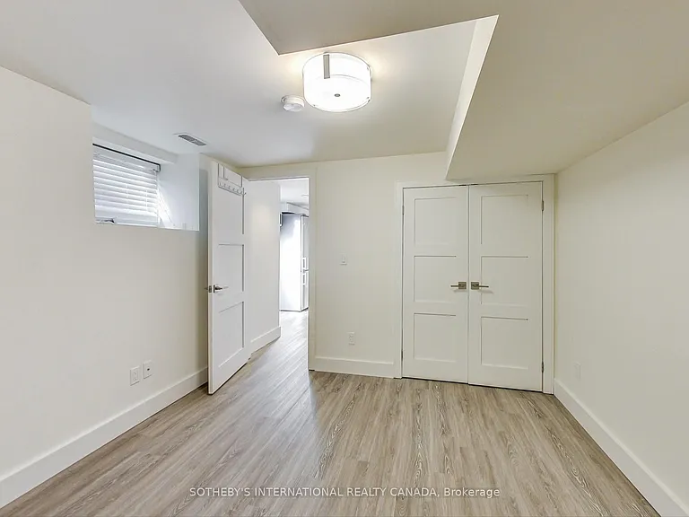 669 Euclid Ave #LOWER — Photo 17