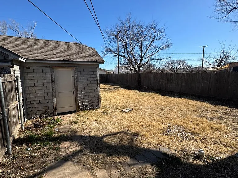 3205 S Tyler St — Photo 16