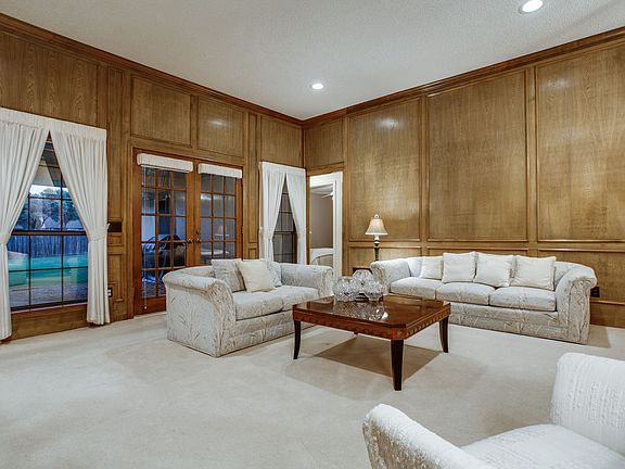5th image of 4009 Emerson Dr