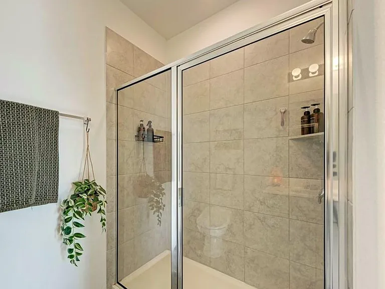 112 Bennington Dr — Photo 14
