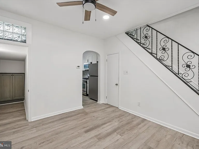 1523 S Etting St — Photo 6