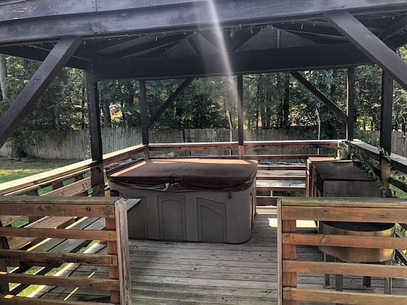 2nd image of 113 Long Meadow Dr