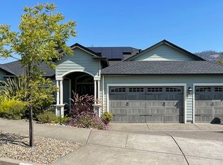 5455 Pine Hill Ct, Santa Rosa, CA 95409